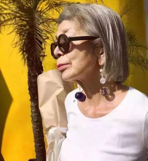 网红奶奶扎脏辫照片,时尚与年龄的完美碰撞